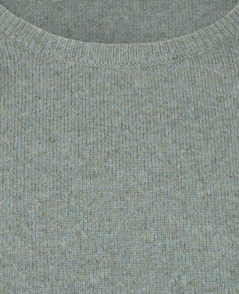 William Lockie Round Neck Lambswool Pullover | Caspian/Landscape