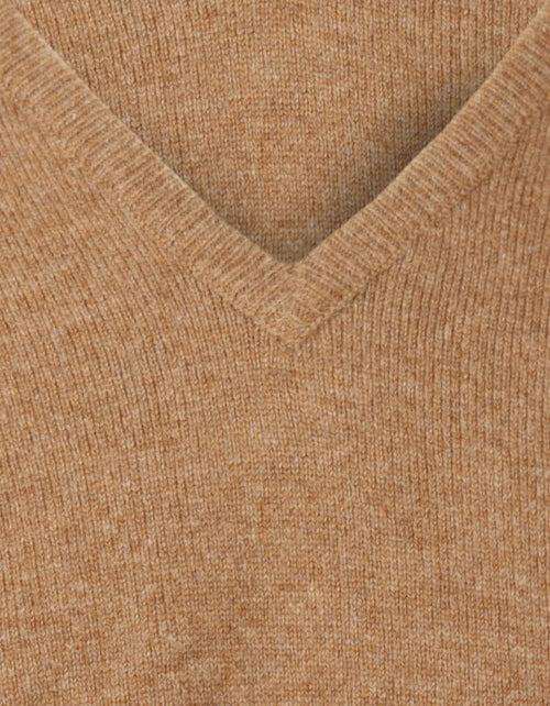 William Lockie V-neck Lambswool Pullover | Driftwood