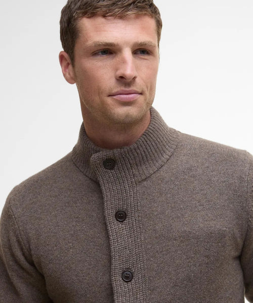 Barbour Essential Patch Vest | Brown