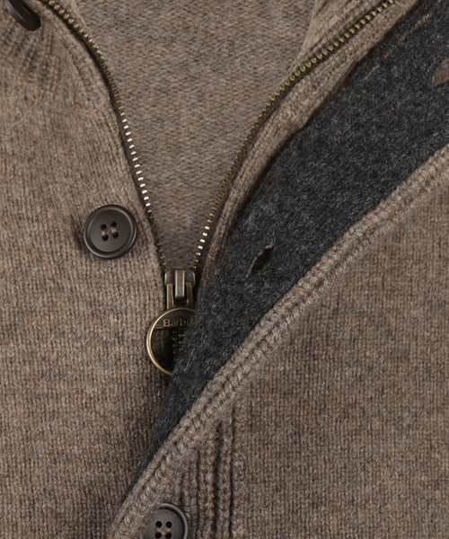 Barbour Essential Patch Vest | Brown